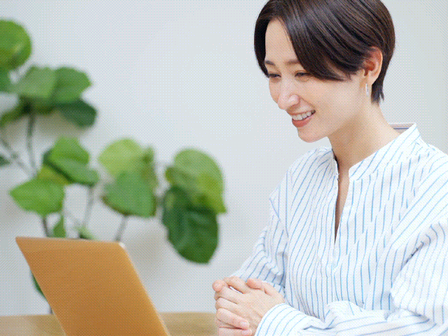 トレーニングを受ける女性